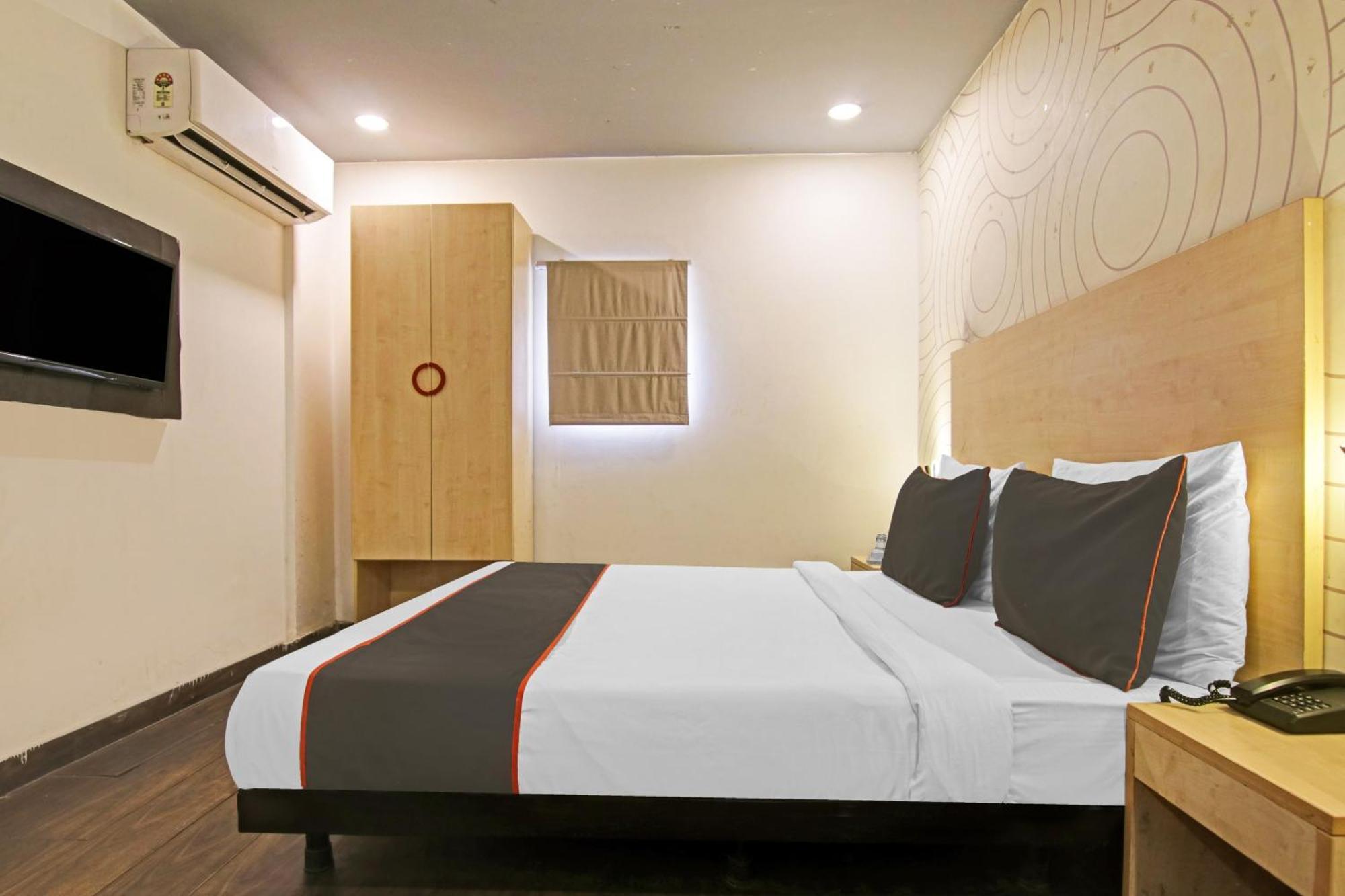 Hotel Collection O Slf Mall Sector 30 à Faridabad Extérieur photo